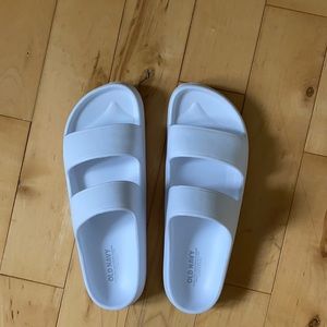 Brand new sandals